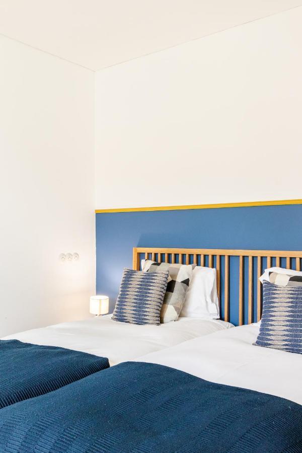Joivy Chiado Self Check-In 2-Br Flat With Parking Apartment Lisbon Bagian luar foto