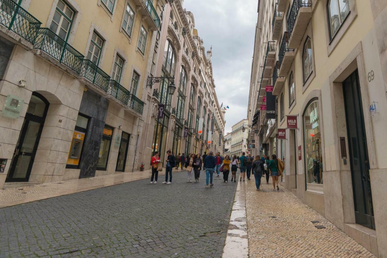 Joivy Chiado Self Check-In 2-Br Flat With Parking Apartment Lisbon Bagian luar foto